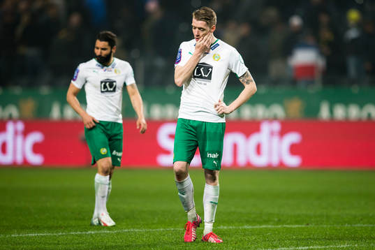 Hammarbys Stefan Batan och Birkir Már Saevarsson deppar