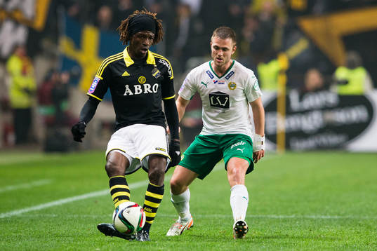 s Mohamed Bangura och Hammarbys Mats Solheim