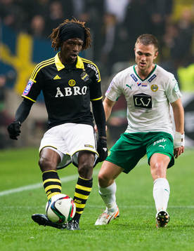 s Mohamed Bangura och Hammarbys Mats Solheim
