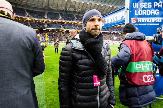 Hammarbys Kennedy Bakircioglu innan fotbollsmatchen i