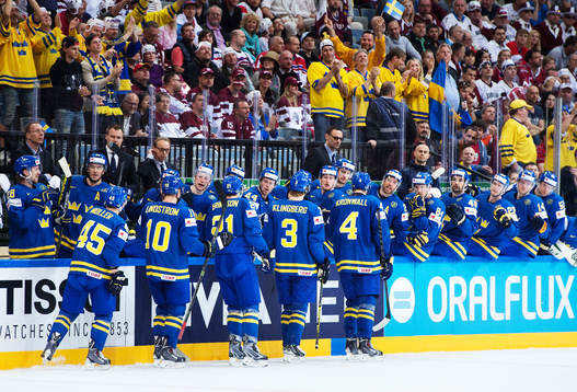 Jubel bland Sveriges spelare