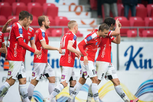 Kalmars Marcus Antonsson (h) jublar