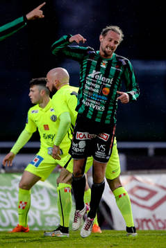 Varbergs Thommie Persson jublar