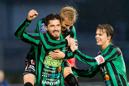 Varbergs Mats André Kaland jublar