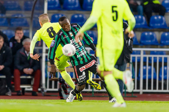Jönköpings Södras Joakim Karlsson och Varbergs Nsima