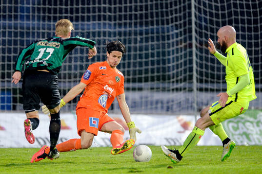Varbergs Mats André Kaland gör 2-0
