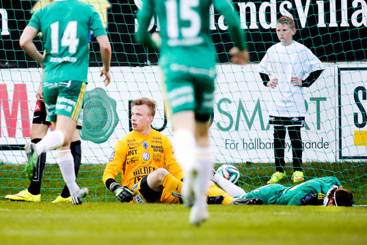 Sirius målvakt Andreas Andersson deppar