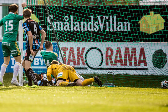 Ljungskiles Gabriel Altemark-Vanneryr sätter 2-0