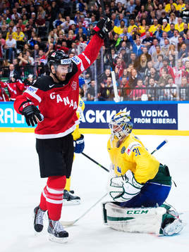 Kanadas Sean Couturier jublar