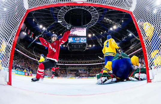 Kanadas Jason Spezza jublar