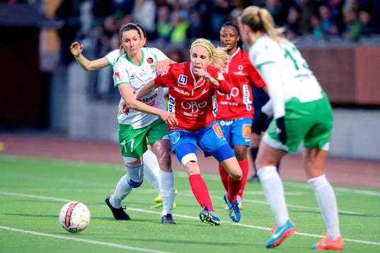 Hammarbys Madeleine Tegström och Örebros Sanna Talonen