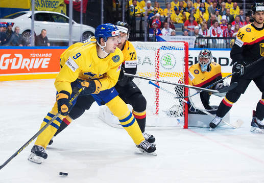 Sveriges Filip Forsberg utmanar Tysklands Nikolai Goc