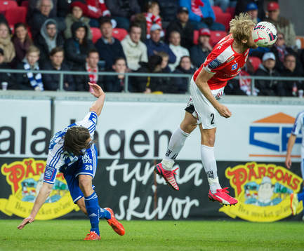 IFK Göteborgs Lasse Vibe och Kalmars Markus Thorbjörnsson