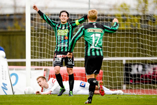 Varbergs Robin Tranberg jublar
