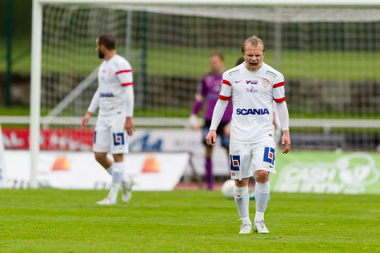 Assyriskas Christoffer Brandeborn deppar