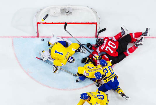 Schweiz Timo Helbling och Denis Hollenstein är framme och