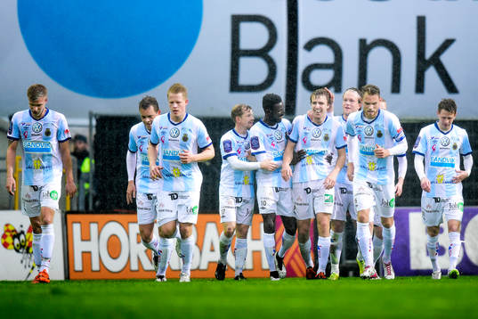 Gefles spelare jublar