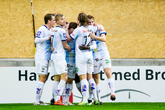 Gefles spelare jublar