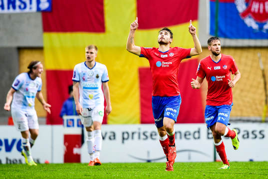 Helsingborgs Astrit Ajdarevic jublar