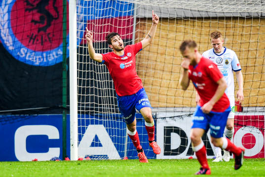Helsingborgs Astrit Ajdarevic jublar