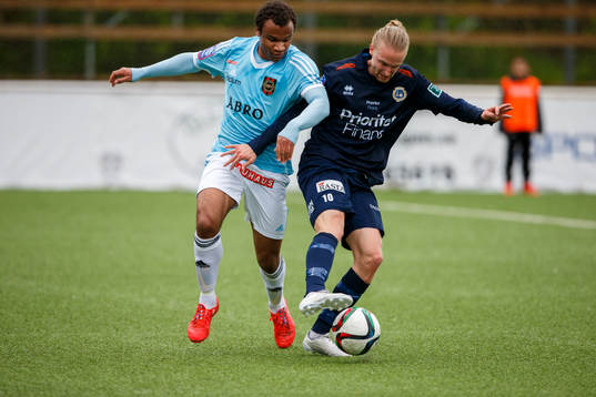 Brommapojkarnas Serge-Junior Martinsson Ngouali och