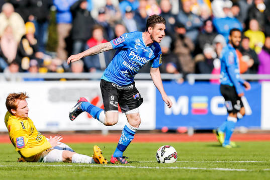 Falkenbergs Dan Keat och Halmstads Andreas Bengtsson