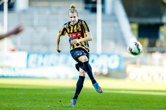 Häckens Samuel Gustafson gör 2-0 på frispark