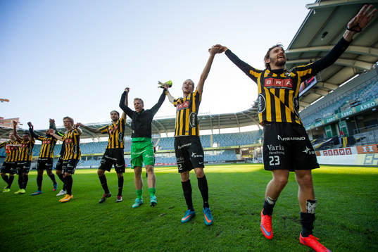 Häcken tackar sin klack