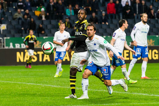 s Henok Goitom och Norrköpings Nikola Tkalcic