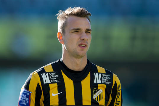 Häckens Jasmin Sudic innan fotbollsmatchen i Allsvenskan