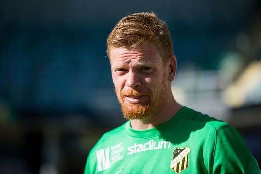 Häckens målvakt Christoffer Källqvist innan