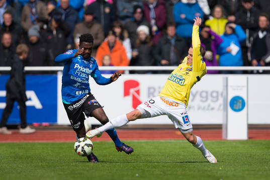 Halmstads King Osei Gyan och Falkenbergs Calle Wede