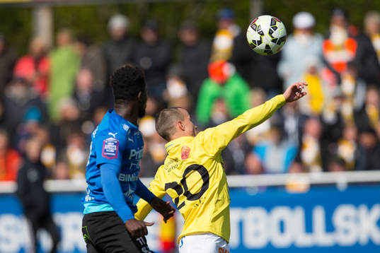 Halmstads King Osei Gyan och Falkenbergs Calle Wede
