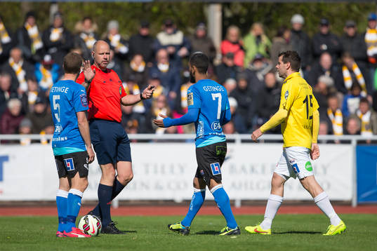 Halmstads Christoffer Andersson och Halmstads Junes Barny