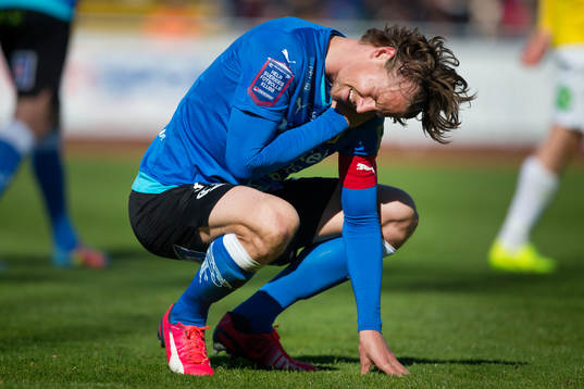 Halmstads Fredrik Liverstam har ont