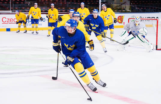 Loui Eriksson på Sveriges ishockeylandslags träning