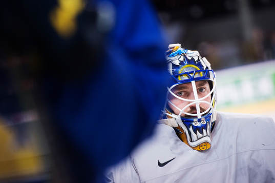 Målvakt Jhonas Enroth på Sveriges ishockeylandslags