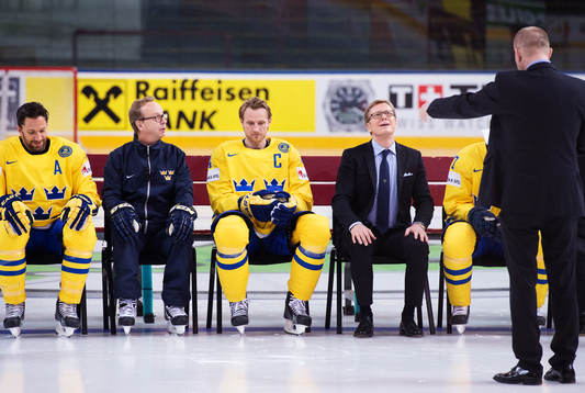 Joel Lundqvist, förbundskapten Pär Mårts, Staffan