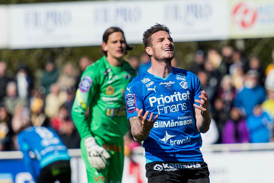 Halmstads James Keene deppar