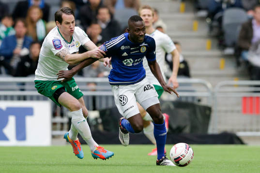 Hammarbys Johan Persson och Sundsvalls Pa Amat Dibba