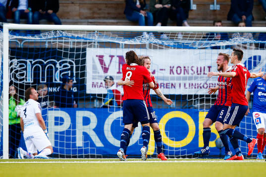 Djurgårdens Daniel Berntsen jublar