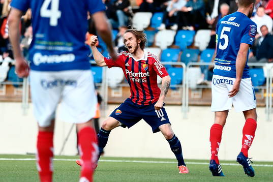 Djurgårdens Daniel Berntsen jublar