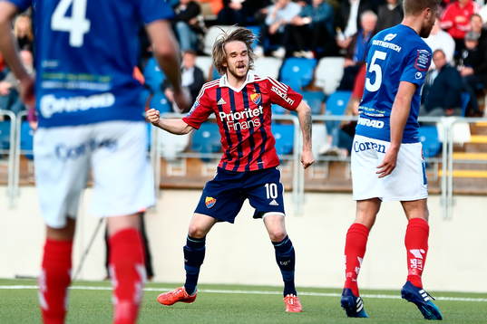 Djurgårdens Daniel Berntsen jublar
