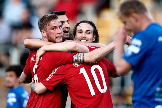 Djurgårdens Alexander Faltsetas och Haris Radetinac samt