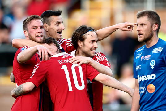 Djurgårdens Alexander Faltsetas och Haris Radetinac samt