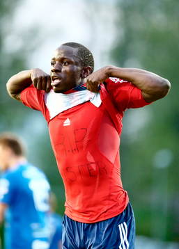 Djurgårdens Nyasha Mushekwi jublar