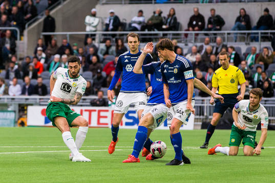 Hammarbys Nahir Besara med ett skott
