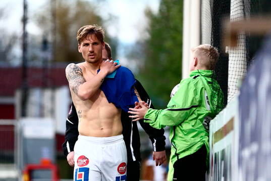 Åtvidabergs Martin Christensen går ut skadad