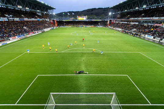 Malmö FFs Magnus Wolff Eikrem gör 1-2 bakom Elfsborgs