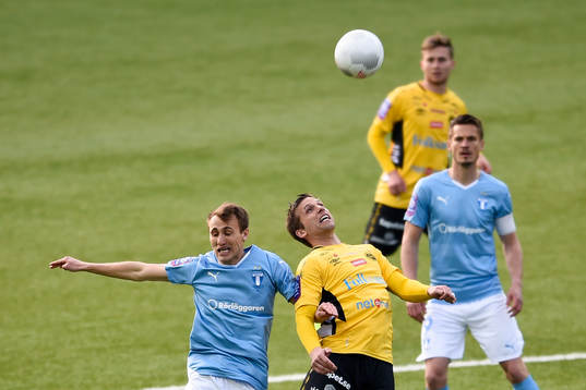 Malmö FFs Magnus Wolff Eikrem och Elfsborgs Anders Svensson